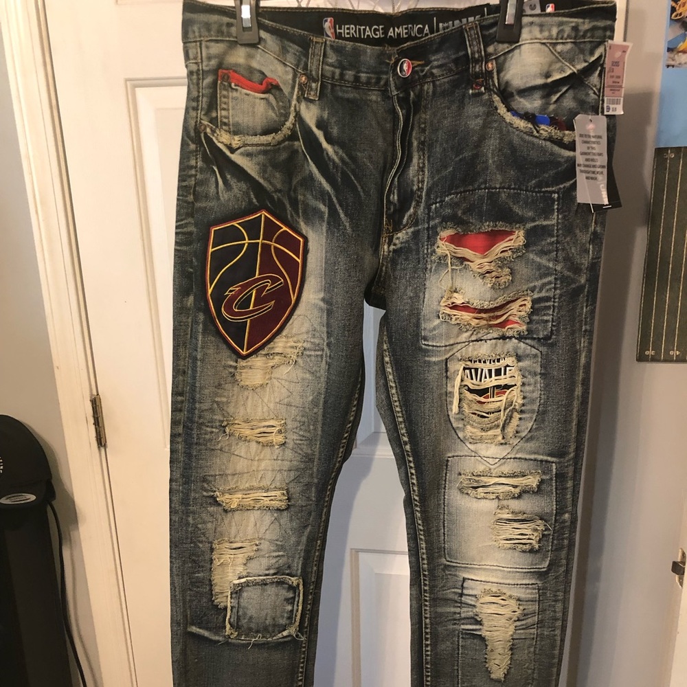 UNK Heritage America NBA Cavaliers Slim Fit